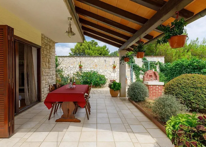 Stylish Flats With Two Bedrooms In Premantura