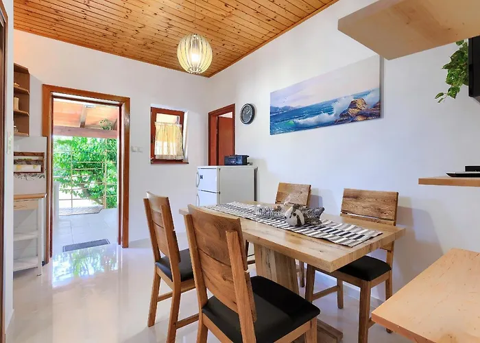 Stylish Flats With Two Bedrooms In Premantura