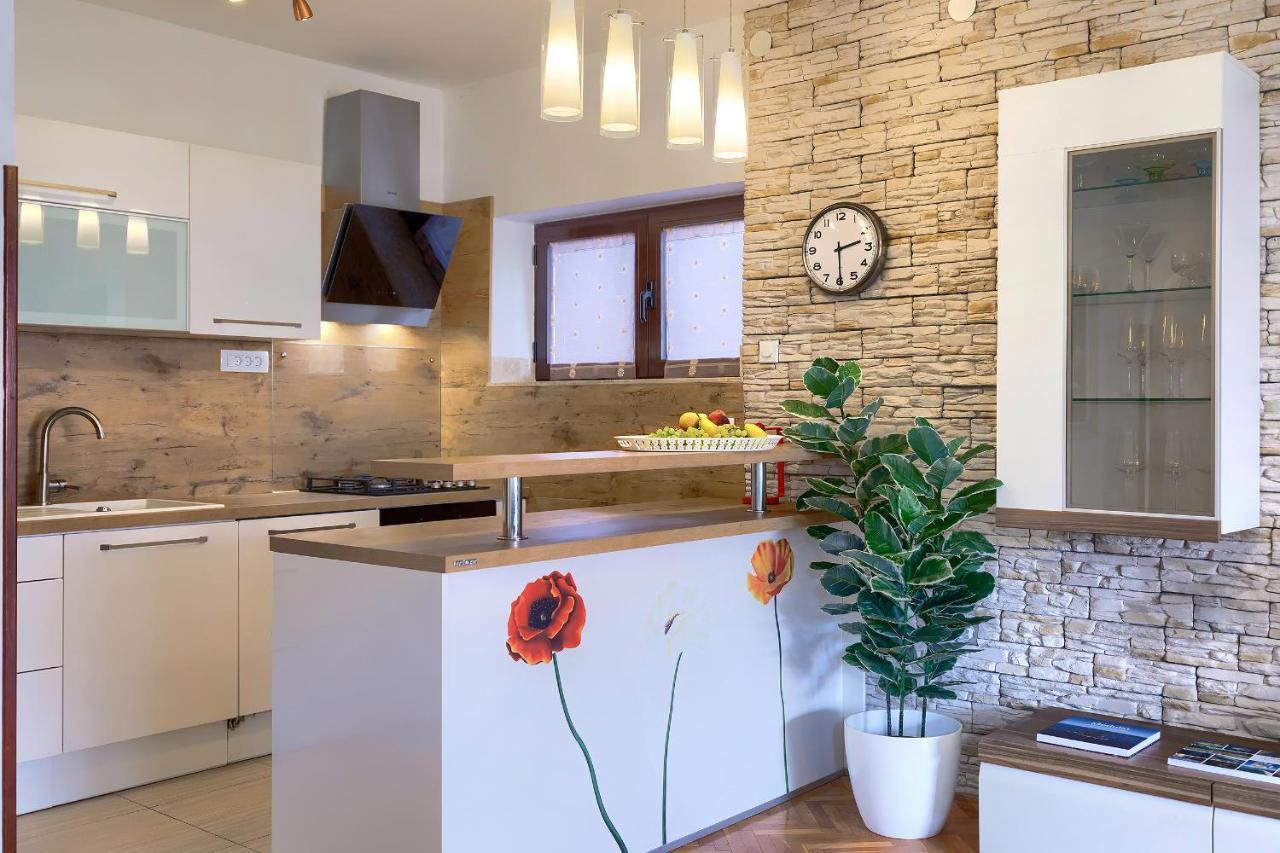 Stylish Flats With Two Bedrooms In