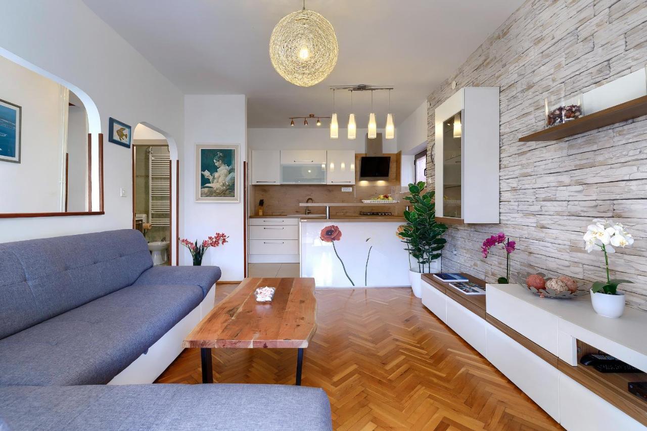 Stylish Flats With Two Bedrooms In Apartmán Premantura