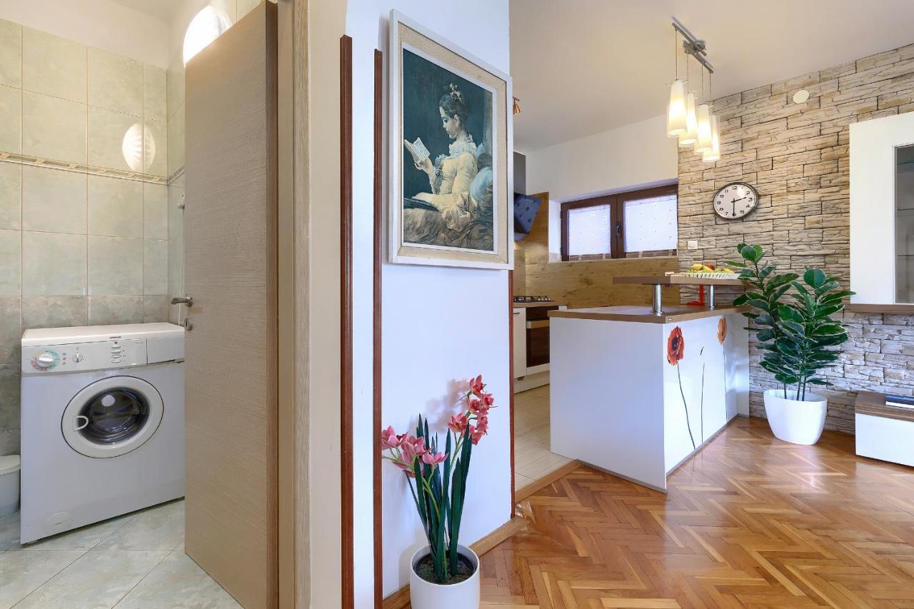 Stylish Flats With Two Bedrooms In Apartmán