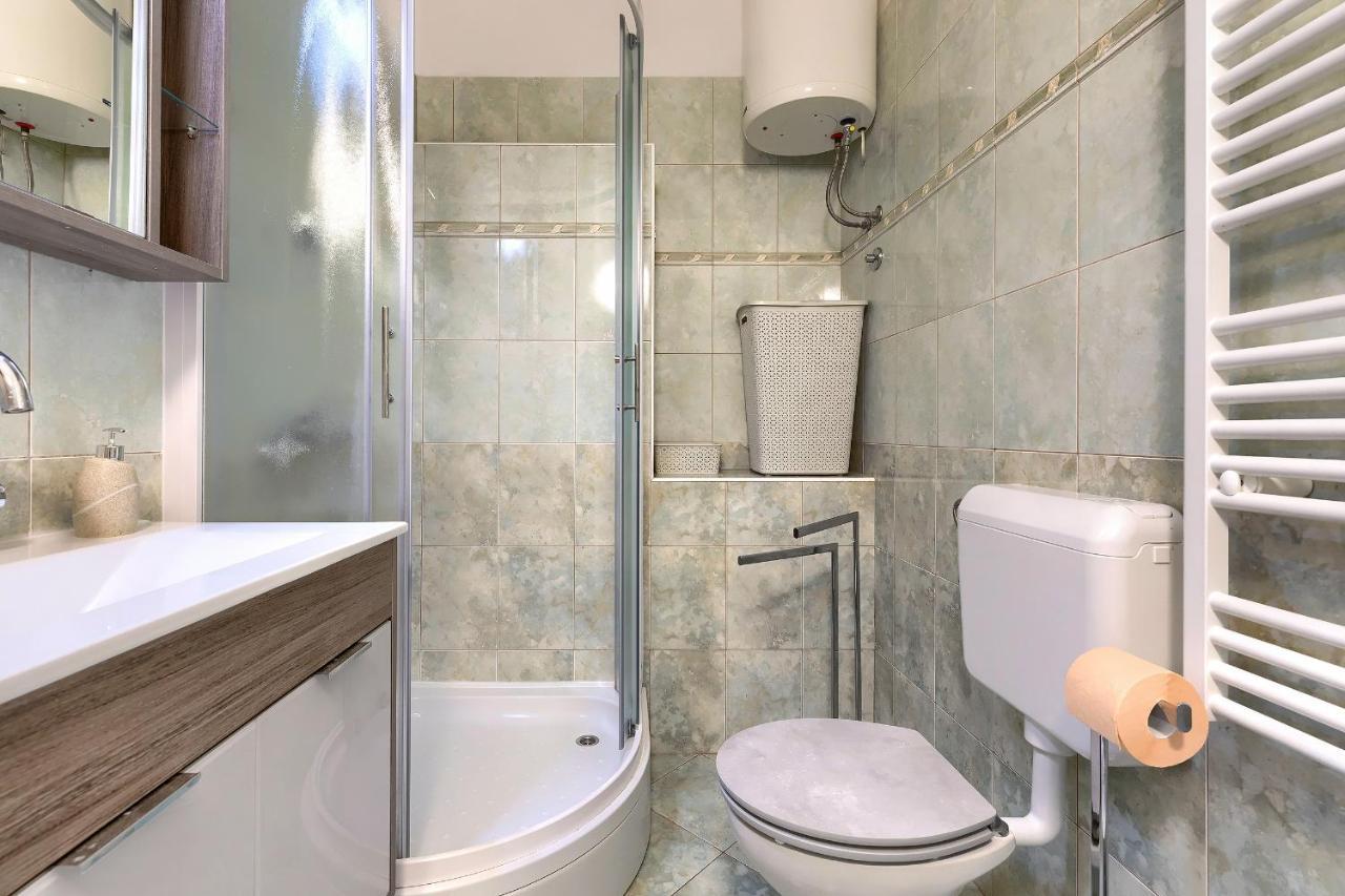Stylish Flats With Two Bedrooms In *