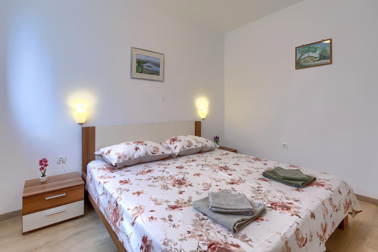 Apartmán Stylish Flats With Two Bedrooms In
