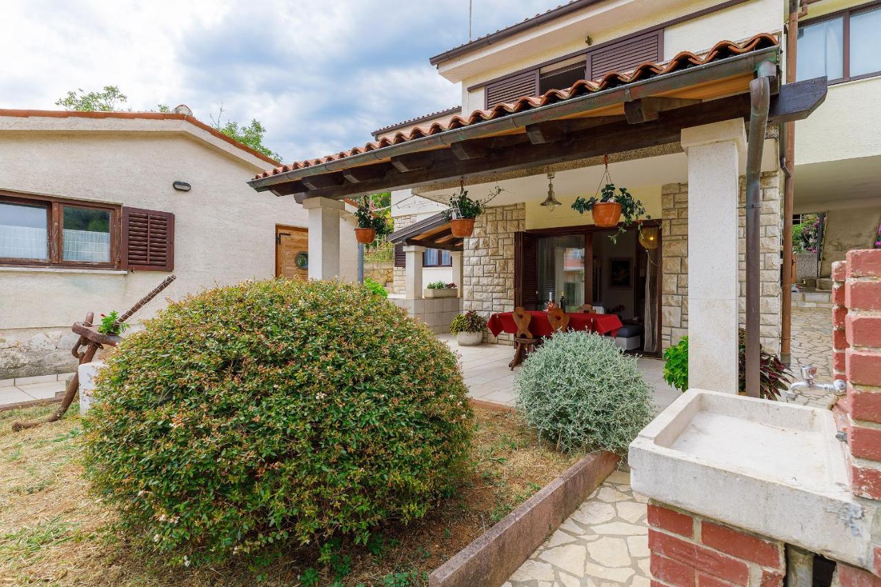 Stylish Flats With Two Bedrooms In Premantura