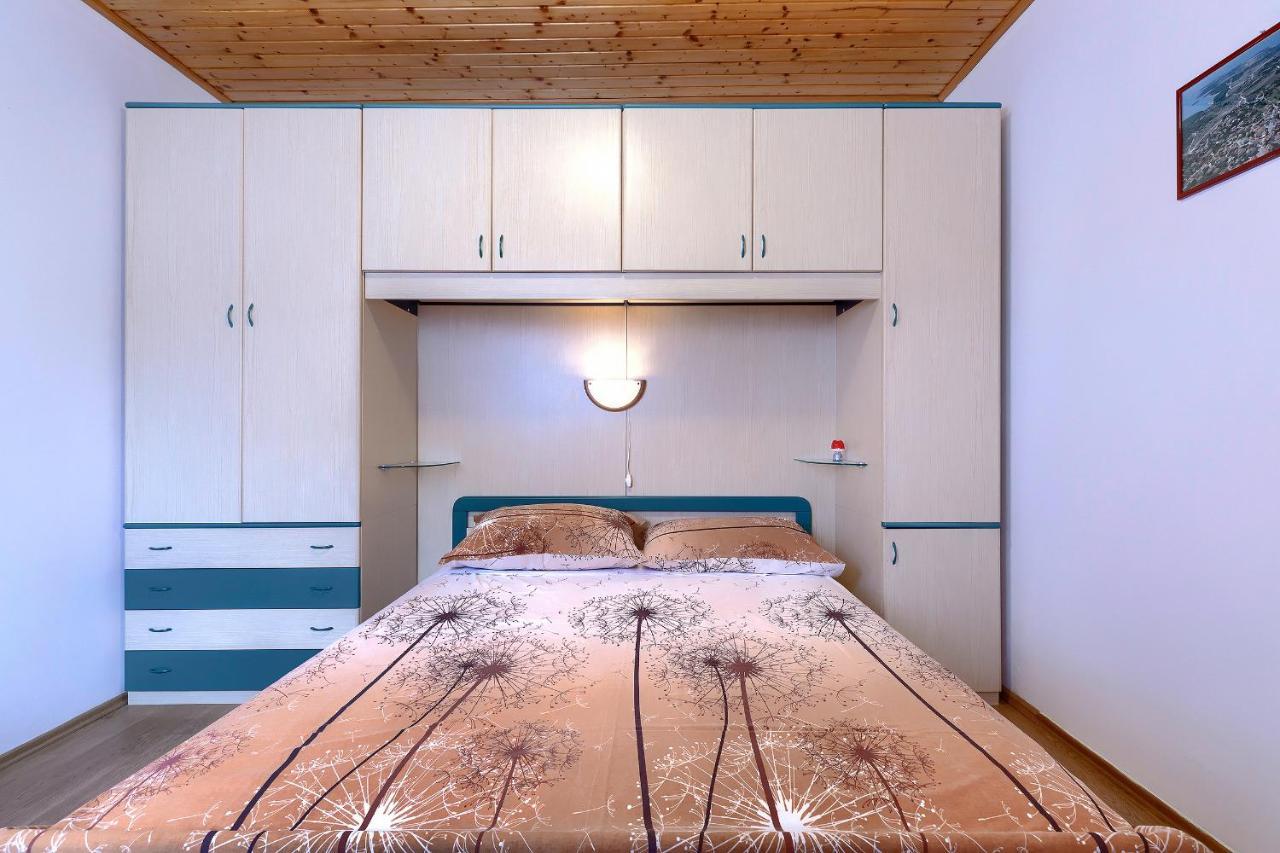 Stylish Flats With Two Bedrooms In Apartmán Premantura