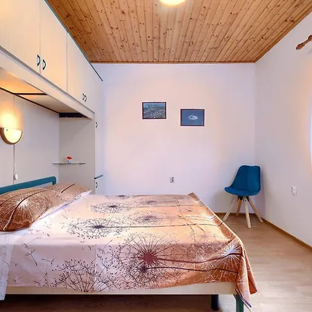 Stylish Flats With Two Bedrooms In Premantura Exterior photo