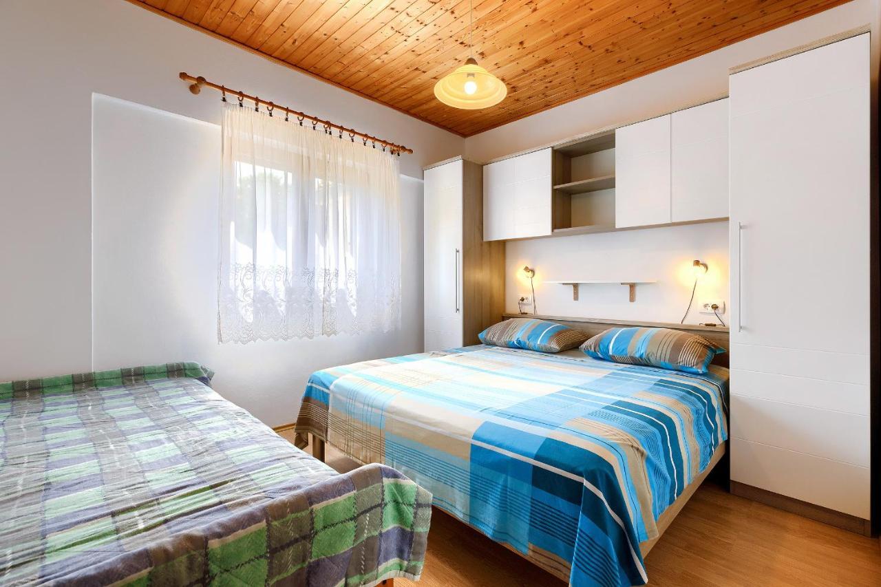 Stylish Flats With Two Bedrooms In *